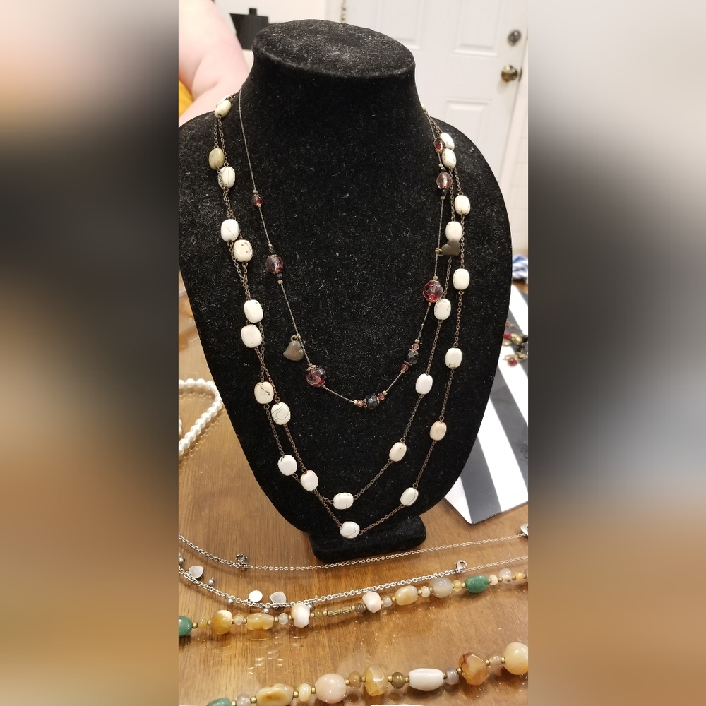 Jewelry busts